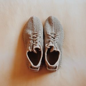 YEEZY BOOST 350 in gray